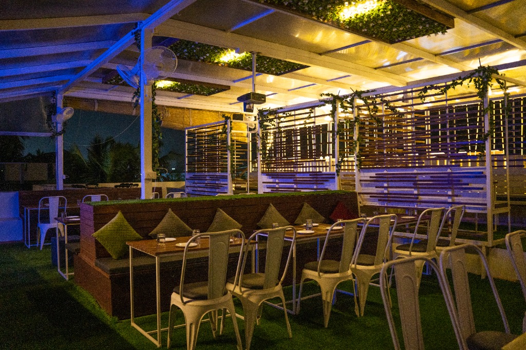 Rooftop Dining ECR
